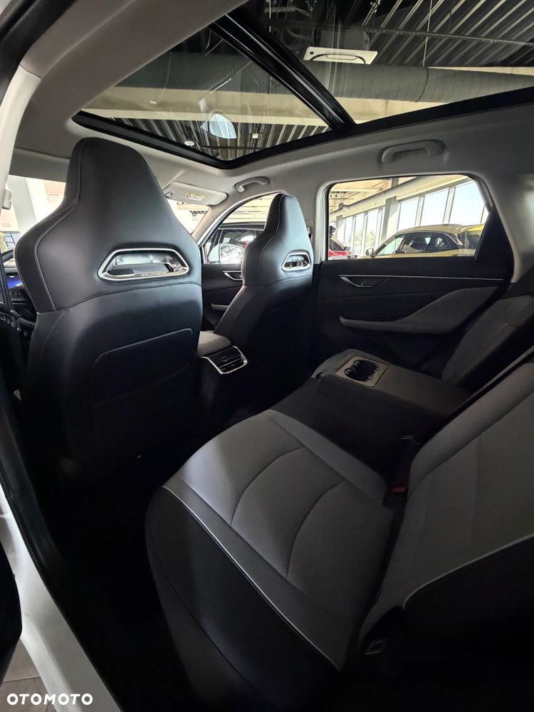BAIC 5 Beijing 1.5T Business DCT - 12