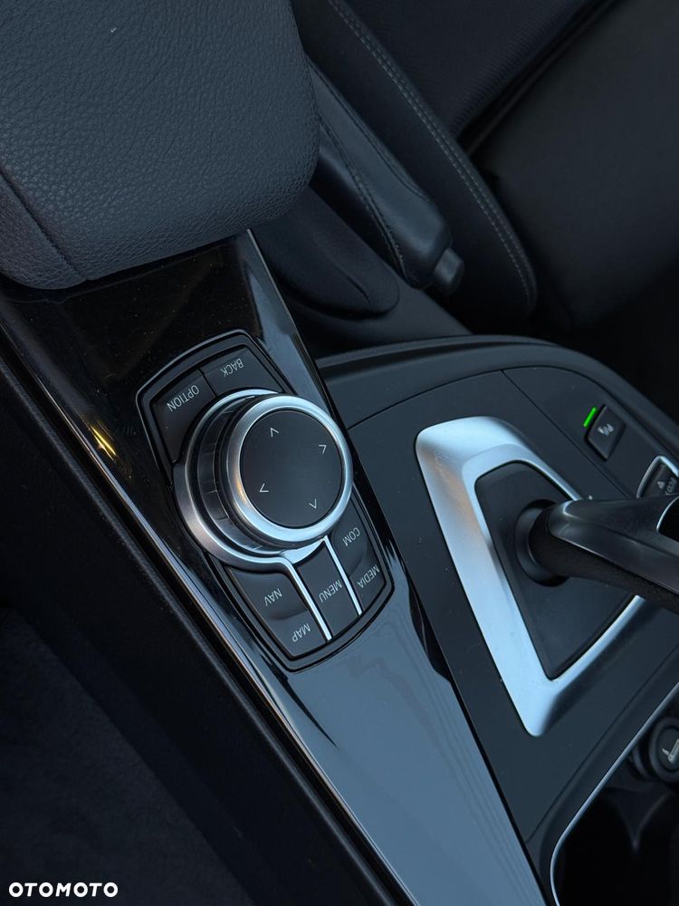 BMW Seria 3 320i GPF xDrive Sport Line Shadow - 28