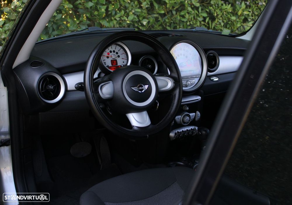 MINI 3 Portas One 1.4 Auto - 7