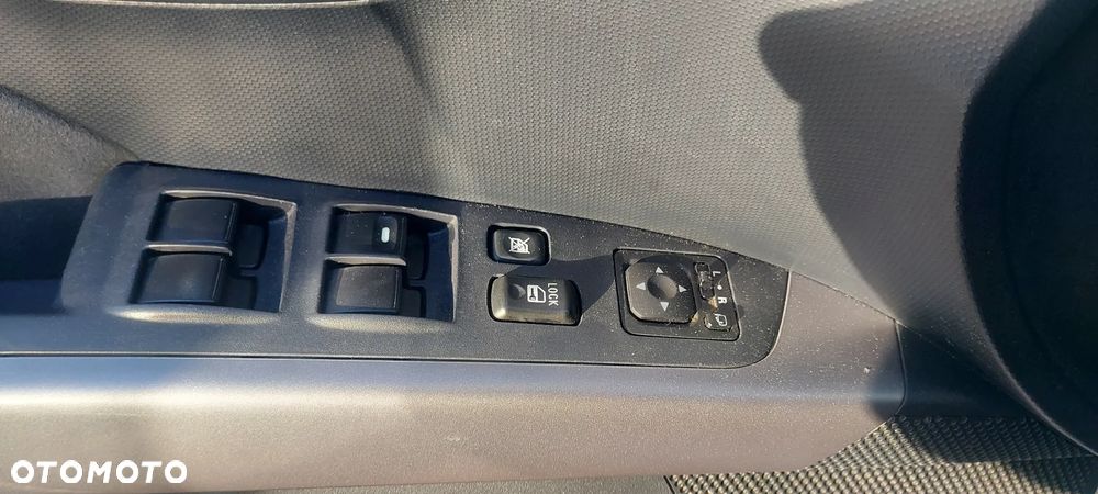 Mitsubishi Outlander 2.0 DID Intense + - 13