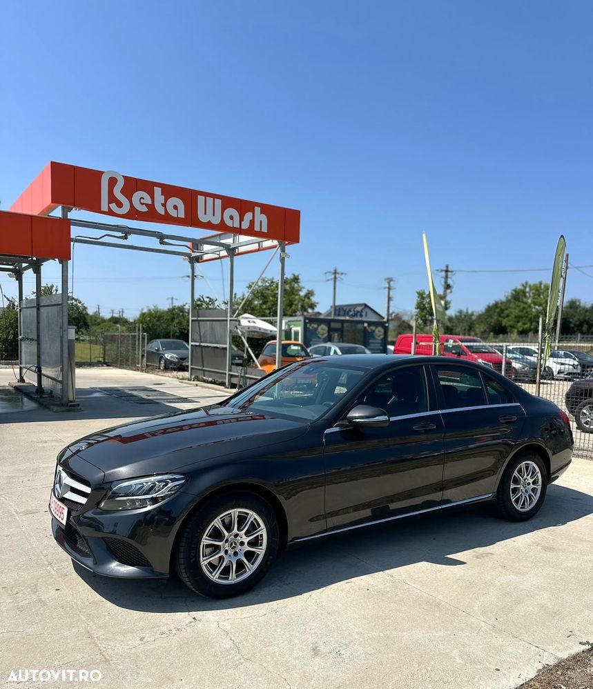 Mercedes-Benz C - 8