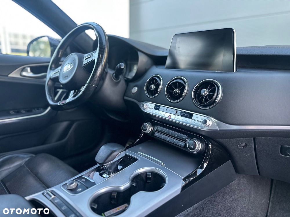 Kia Stinger 3.3 T-GDI V6 GT Prestige Line AWD - 19