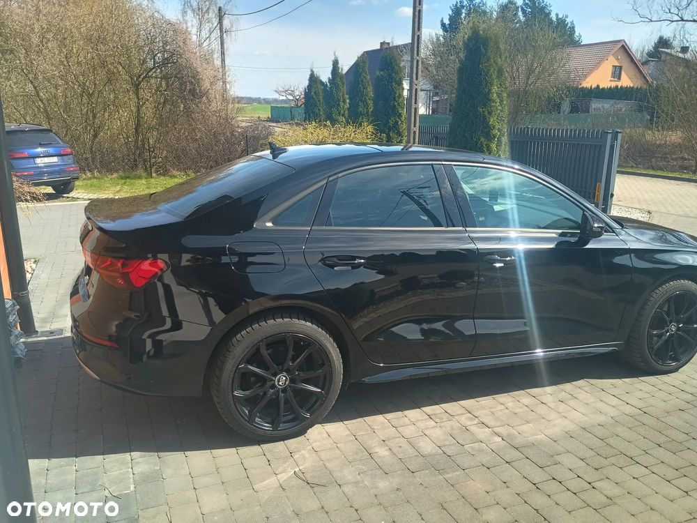 Audi A3 Limousine 40 TFSI Quattro Advanced S tronic - 4