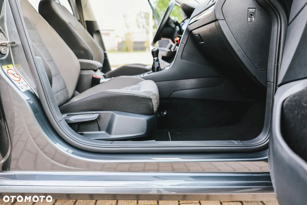 Volkswagen Golf 1.4 TSI BMT Highline - 28