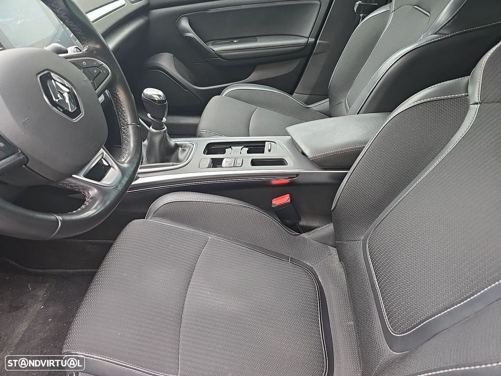 Renault Mégane Grand Coupe 1.5 Blue dCi Executive - 5