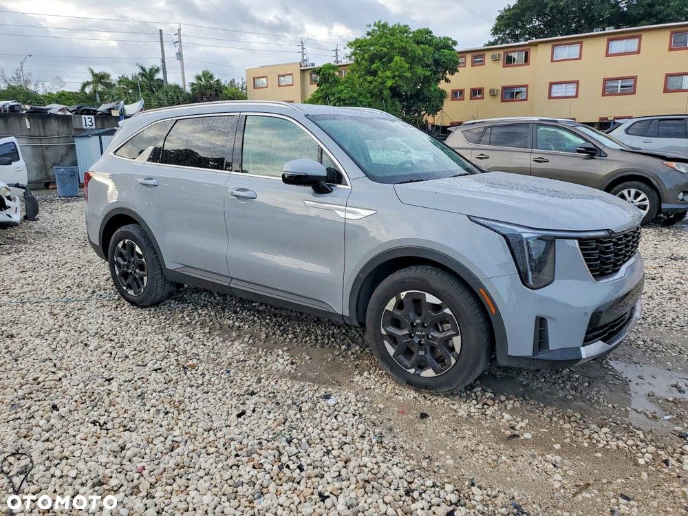 Kia Sorento - 5