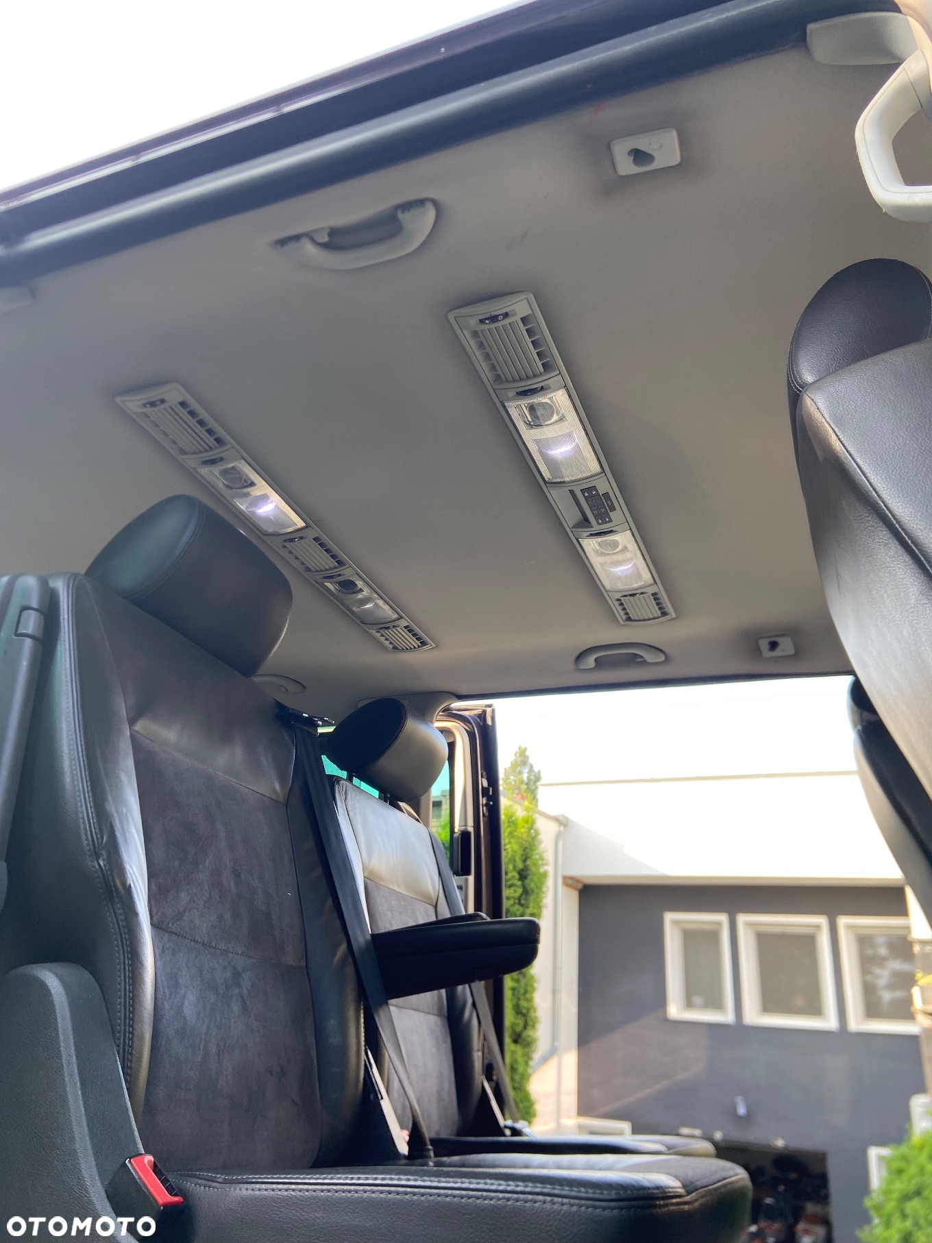 Volkswagen Multivan - 4