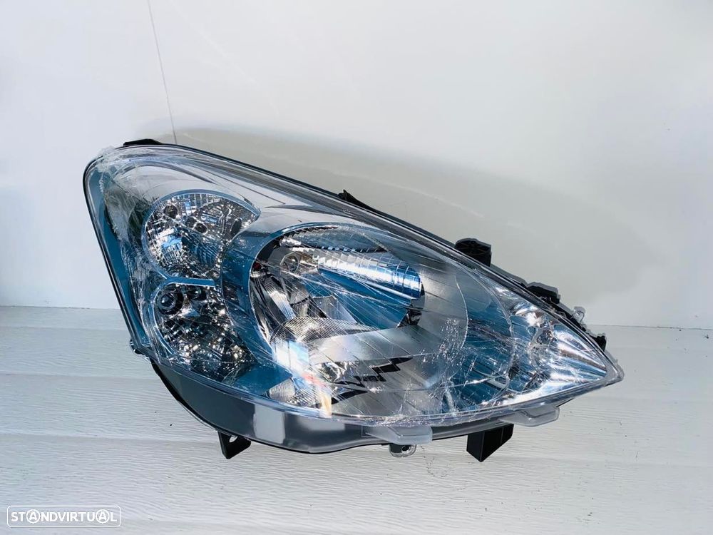 Farol Direito Citroen Berlingo - 2008 / 2012 - 1