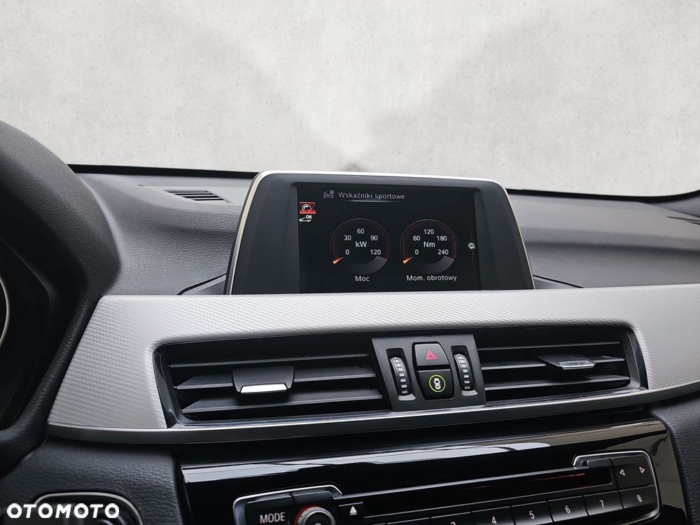 BMW X1 - 16