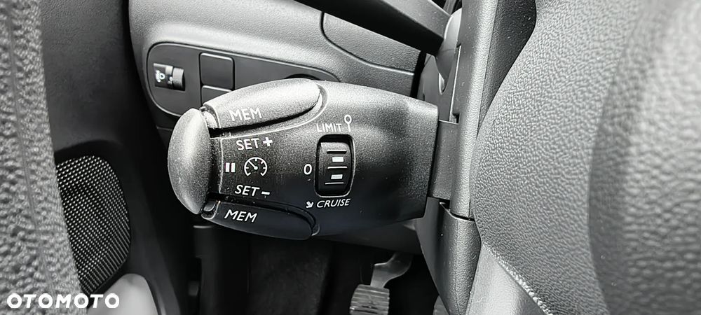 Citroën C3 1.2 PureTech Shine - 18