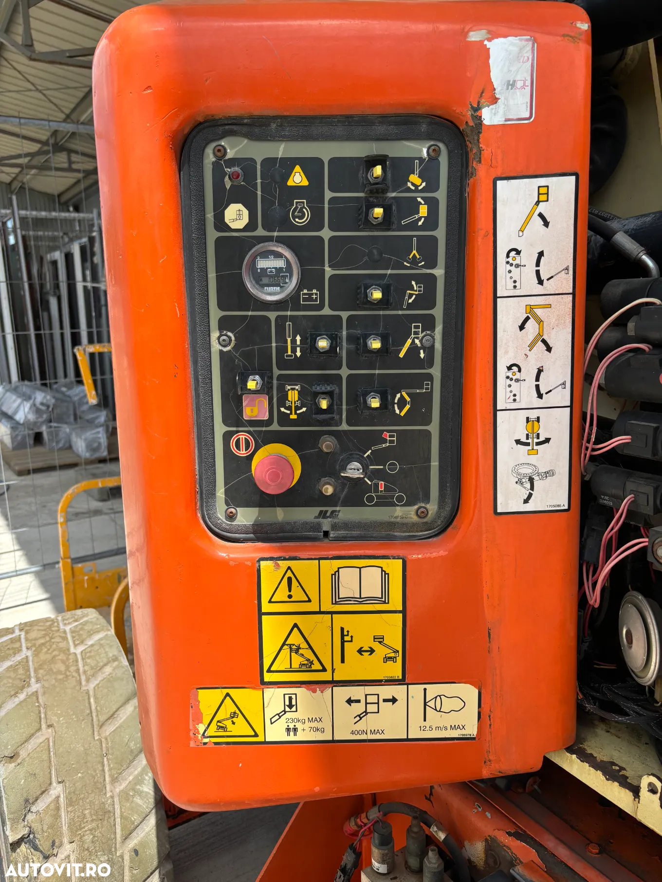 JLG E450AJ - 18