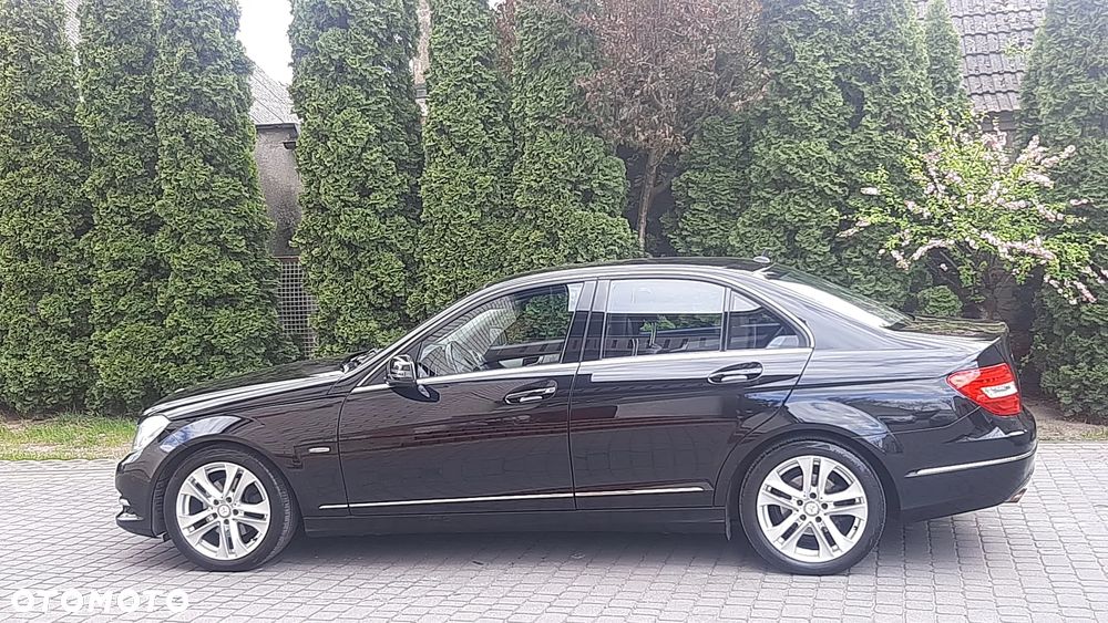 Mercedes-Benz Klasa C 180 CGI BlueEFFICIENCY Avantgarde - 5