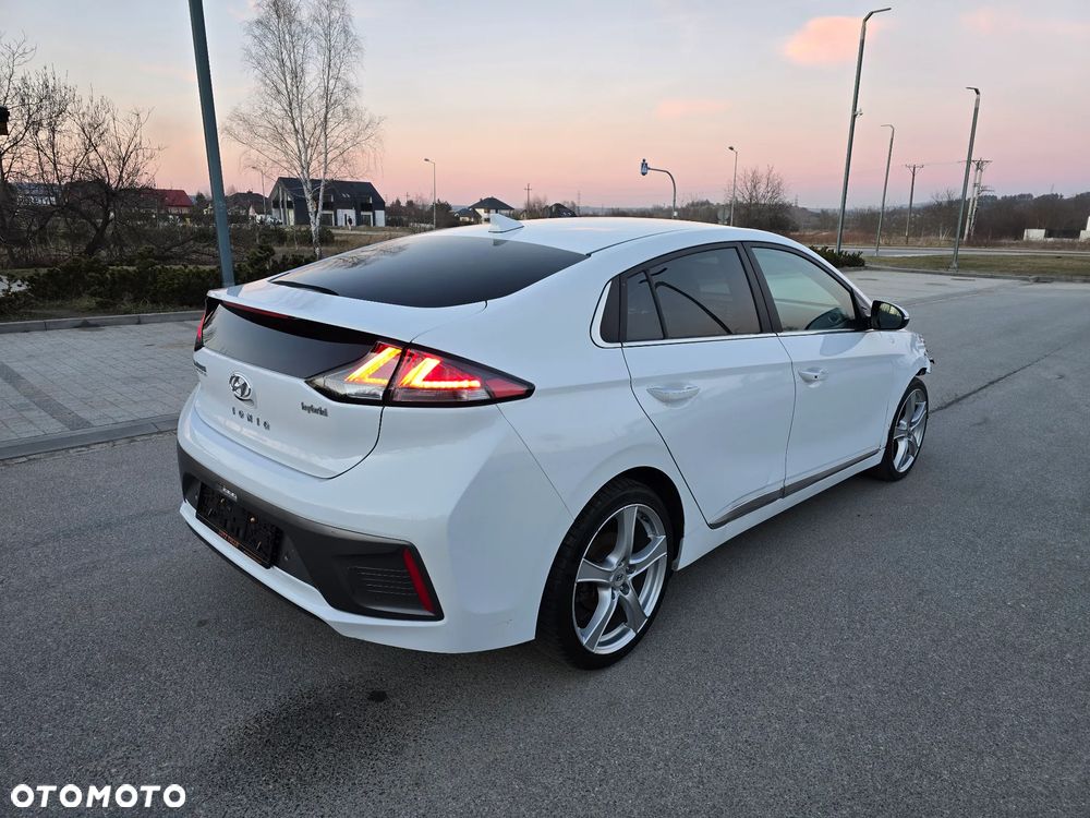 Hyundai IONIQ Hybrid Premium - 30