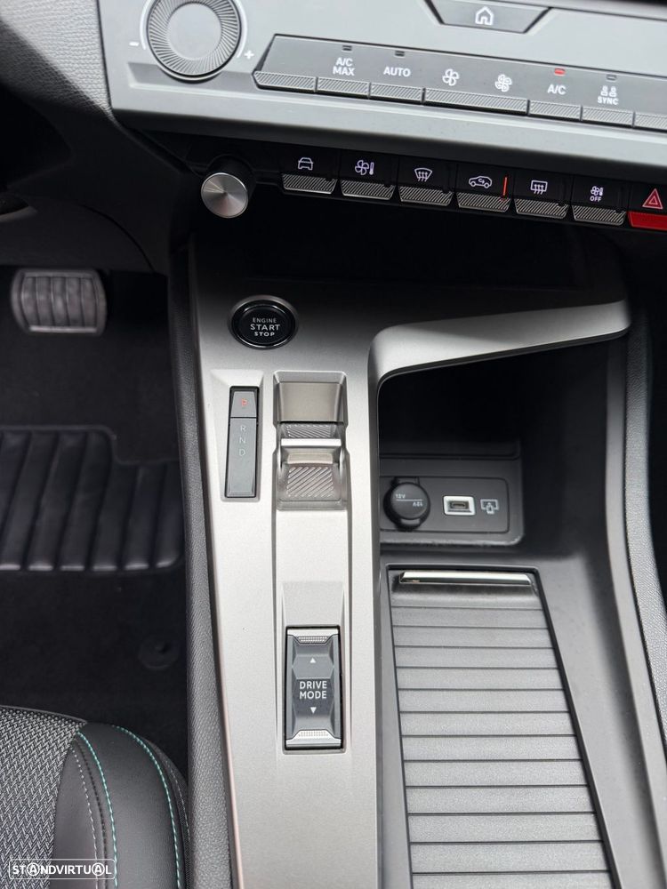 Peugeot E-408 58 kWh Allure - 32