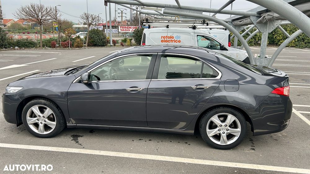 Honda Accord 2.0i MT Lifestile - 6