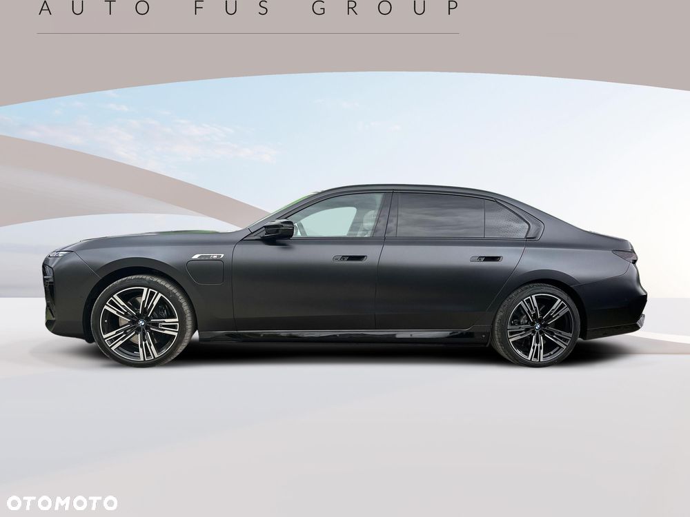 BMW Seria 7 M760e PHEV xDrive Individual Edition sport - 3