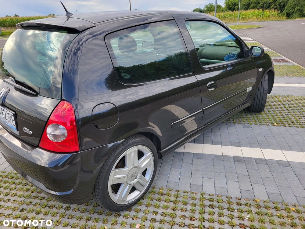 Renault Clio 2.0 16V Sport - 8