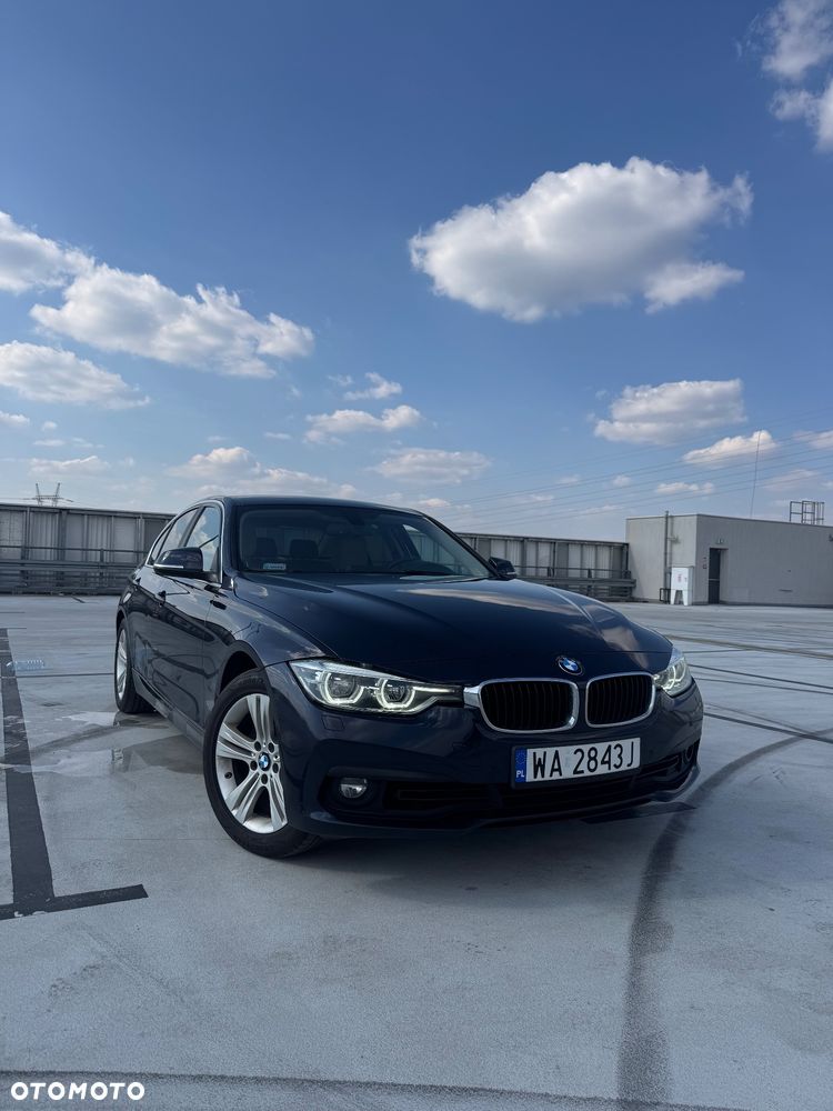 BMW Seria 3 318i - 2