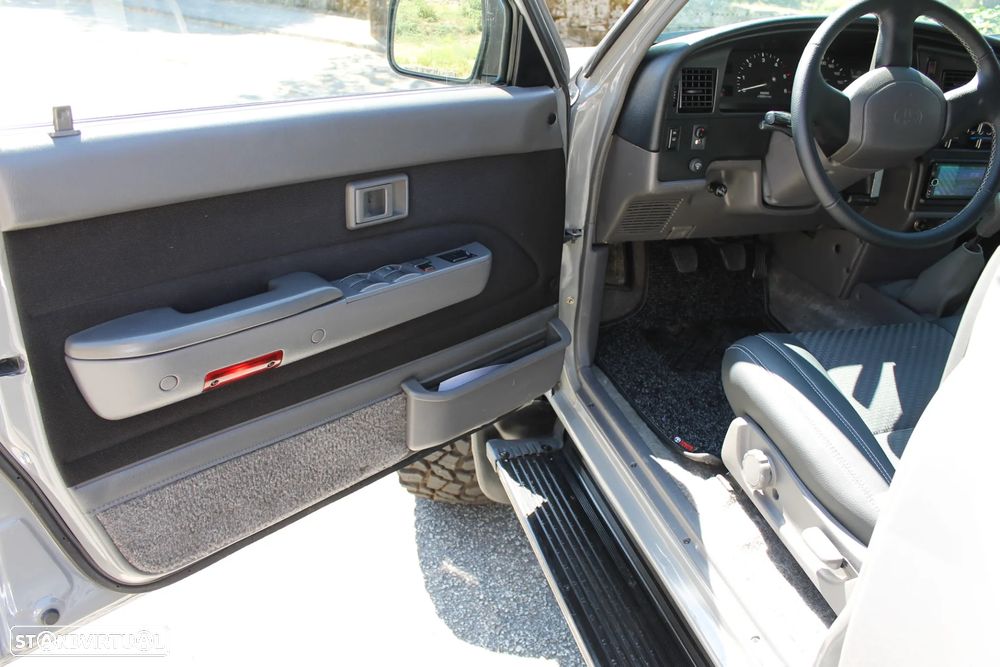 Toyota 4-Runner - 25