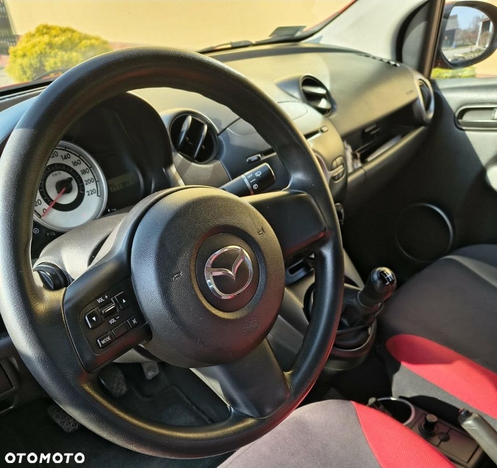 Mazda 2 - 5