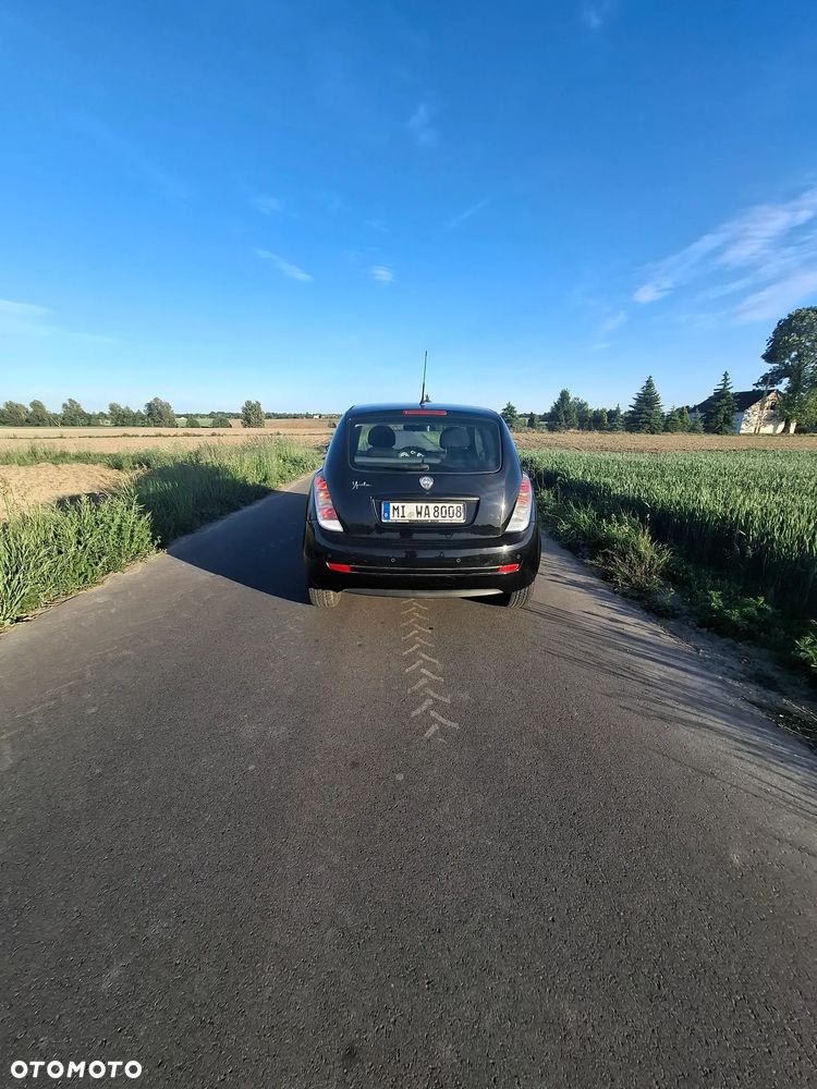 Lancia Ypsilon - 5