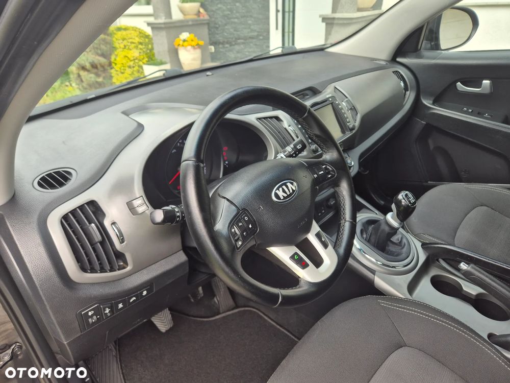 Kia Sportage 2,0 CRDI AWD Vision - 13
