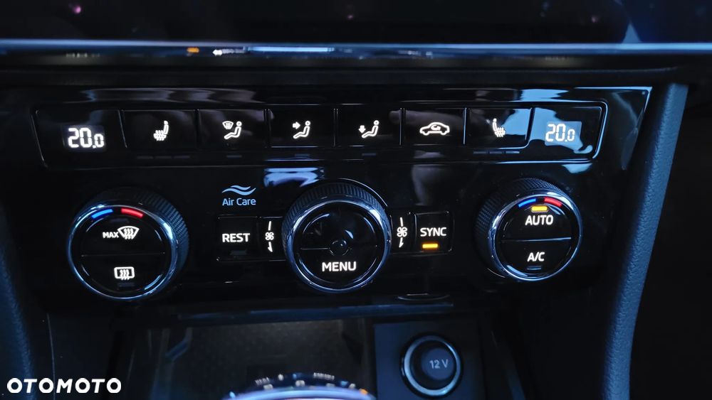 Skoda Superb 2.0 TDI DSG Premium Edition - 15