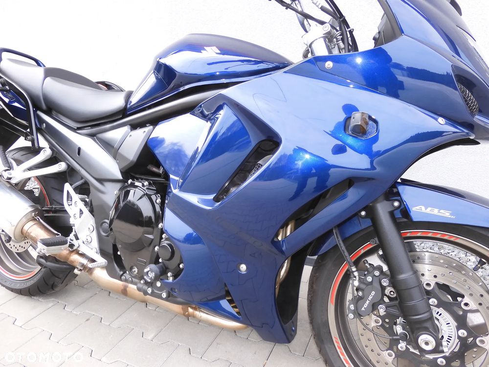 Suzuki GSX - 5