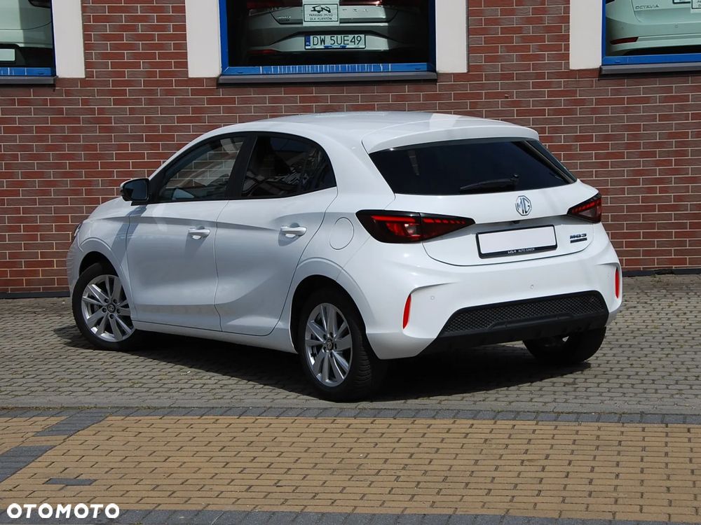 MG MG3 3 Hybrid+ Luxury - 28