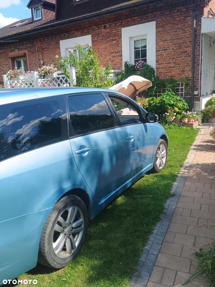 Mitsubishi Grandis - 3