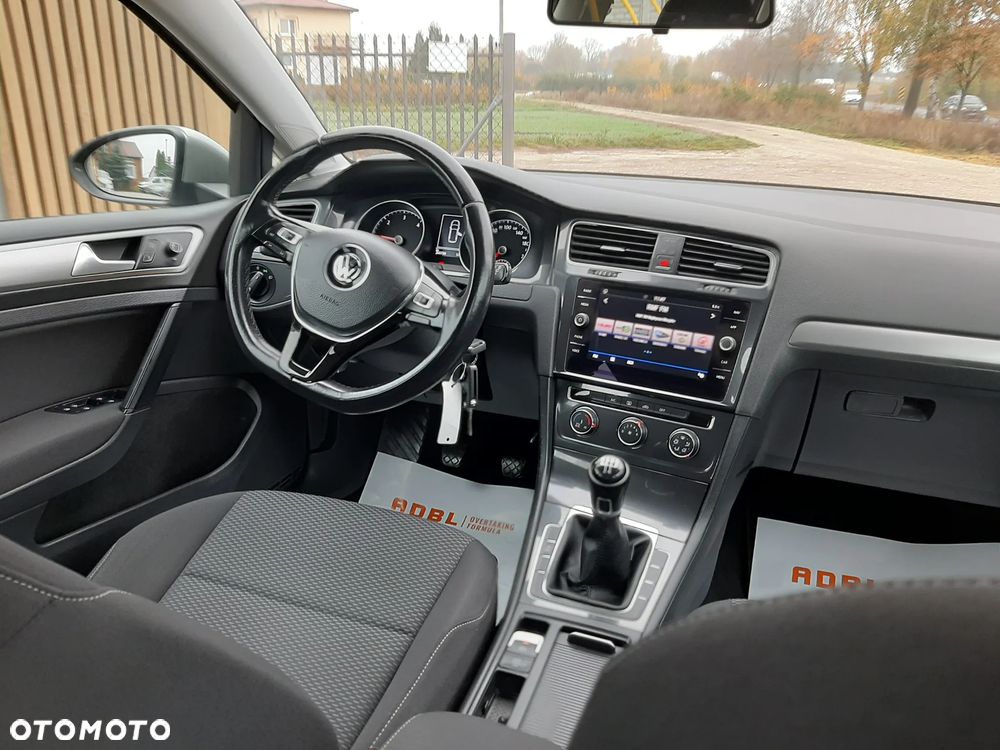 Volkswagen Golf 1.6 TDI (BlueMotion Technology) Comfortline - 26