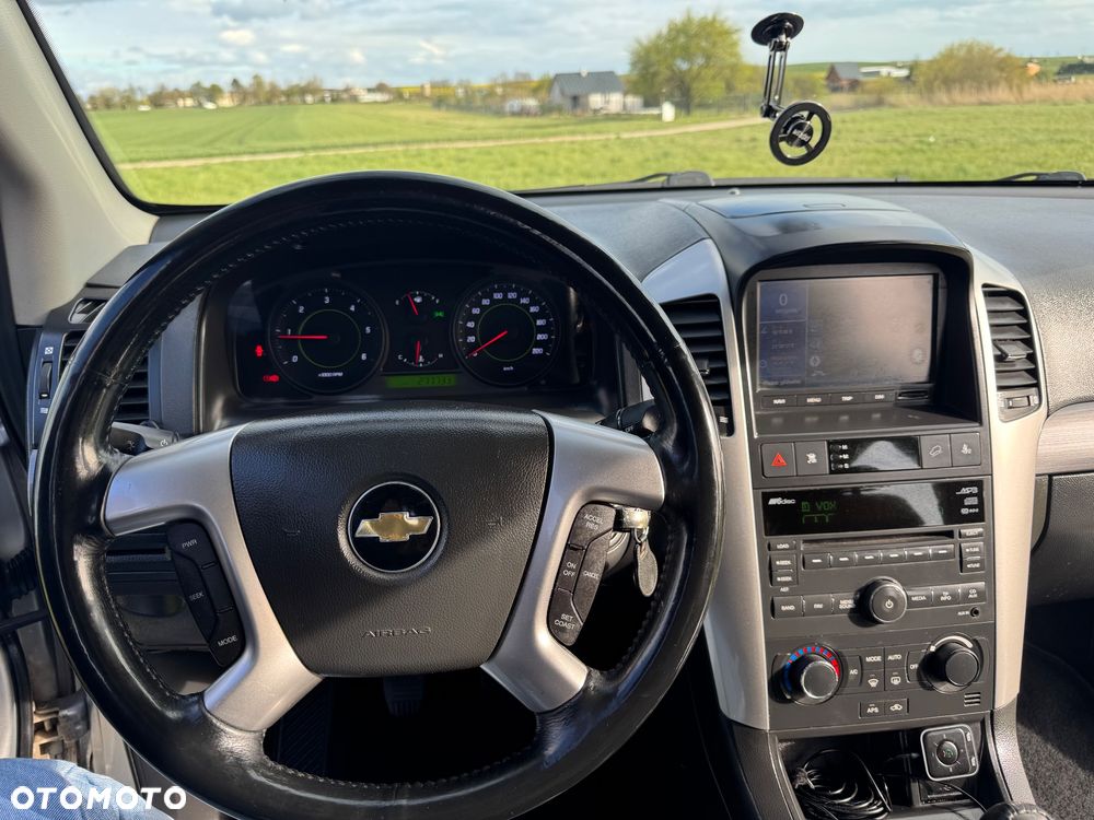 Chevrolet Captiva 2.0 d High - 19