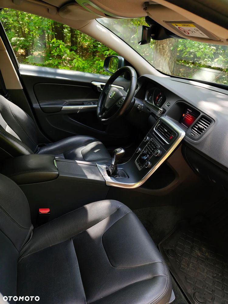 Volvo V60 D2 Drive-E Kinetic - 14