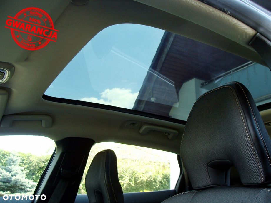 Volvo V40 Cross Country D2 Geartronic Momentum - 21