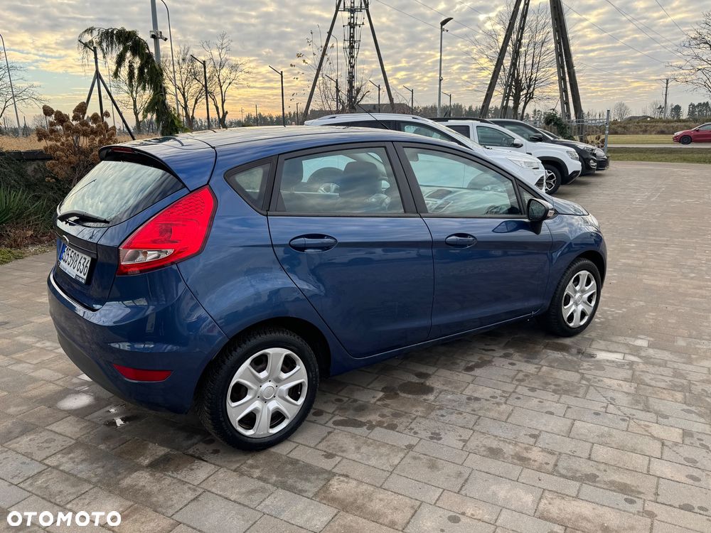 Ford Fiesta 1.25 Celebration - 11