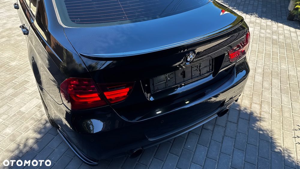 BMW Seria 3 320d - 32