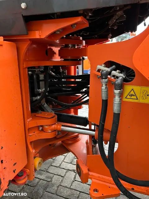 Hitachi ZW 180-6 - 19