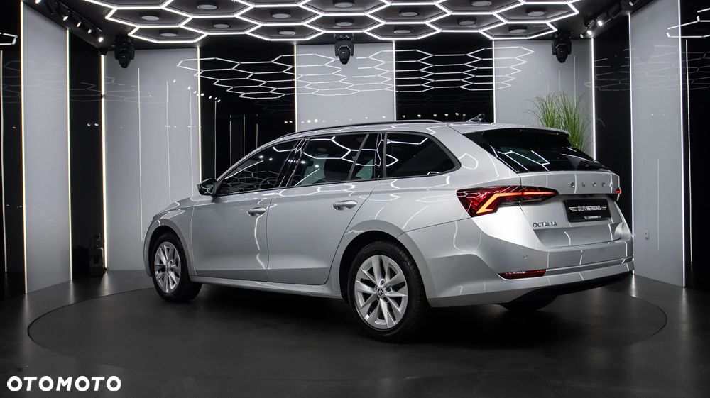 Skoda Octavia 2.0 TDI Ambition DSG - 5