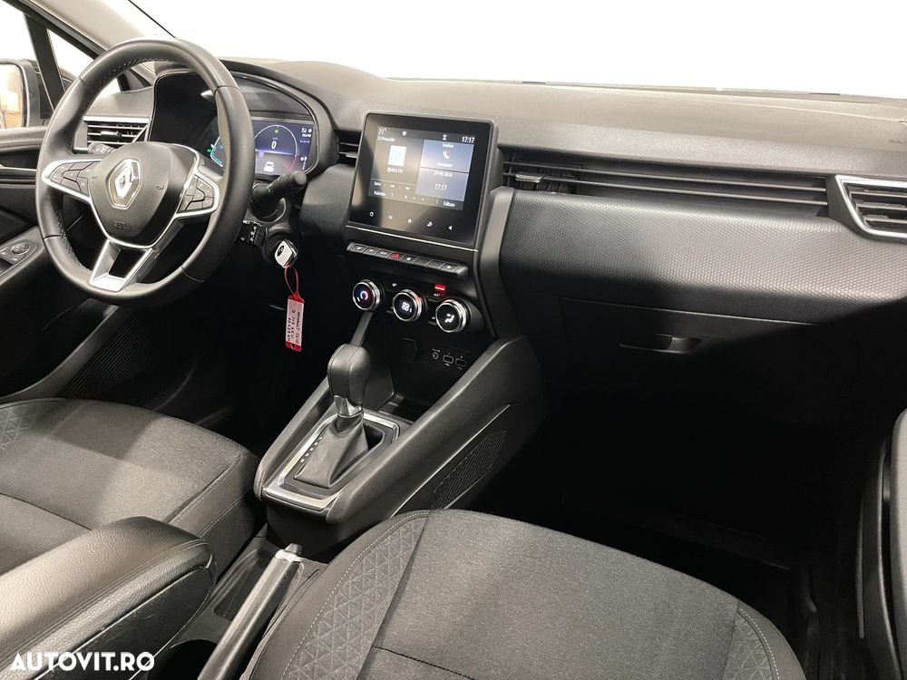 Renault Clio V E-Tech 145 Evolution - 9