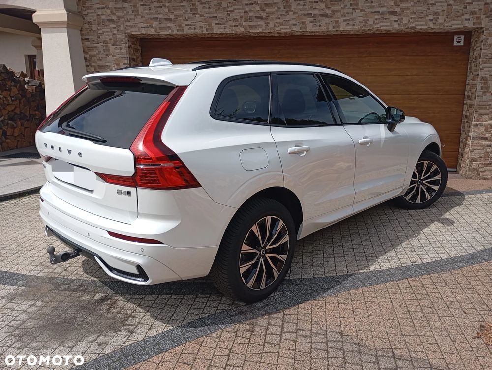 Volvo XC 60 B4 D AWD Ultimate Dark - 2