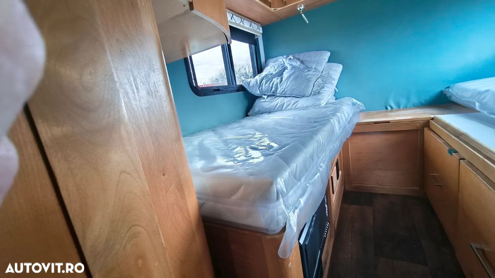 Mercedes-Benz sprinter - 24