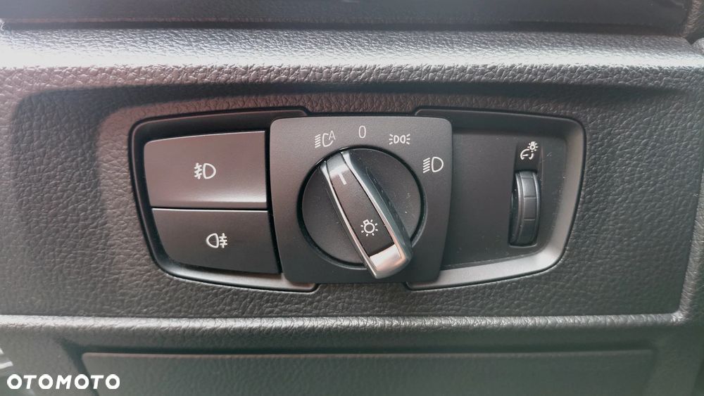 BMW Seria 1 118i Sport Line - 36