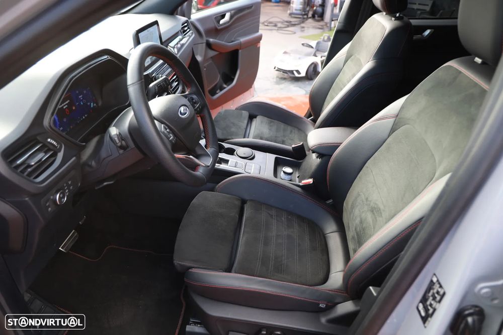 Ford Kuga 2.5 PHEV ST-Line X - 35