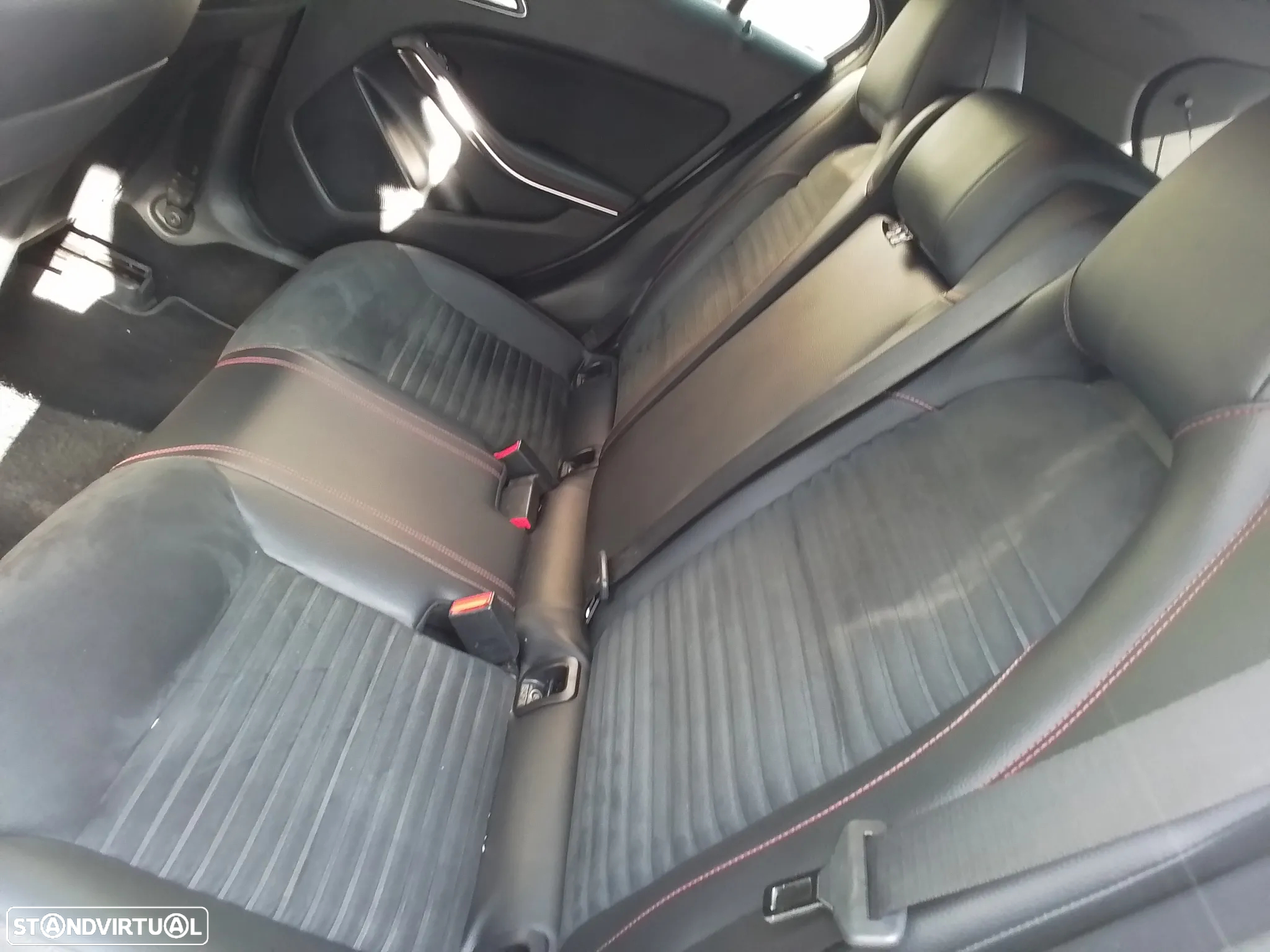Mercedes-Benz A 180 d AMG Line - 15