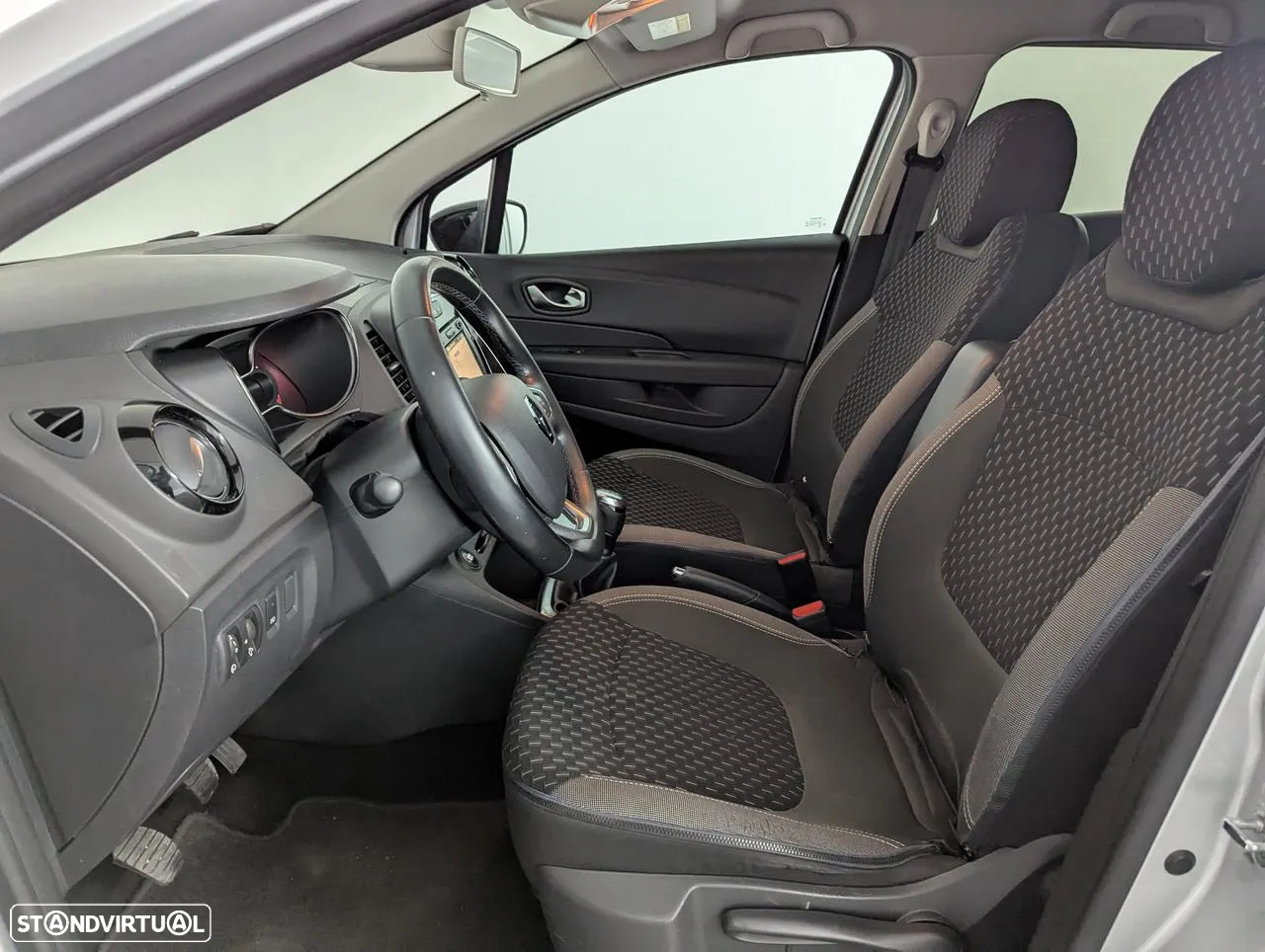 Renault Captur 1.5 dCi Exclusive - 18