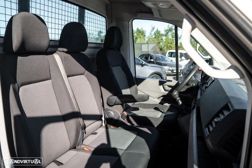 VW Crafter 35 2.0 TDI CD L4 Longo 4Motion - 25