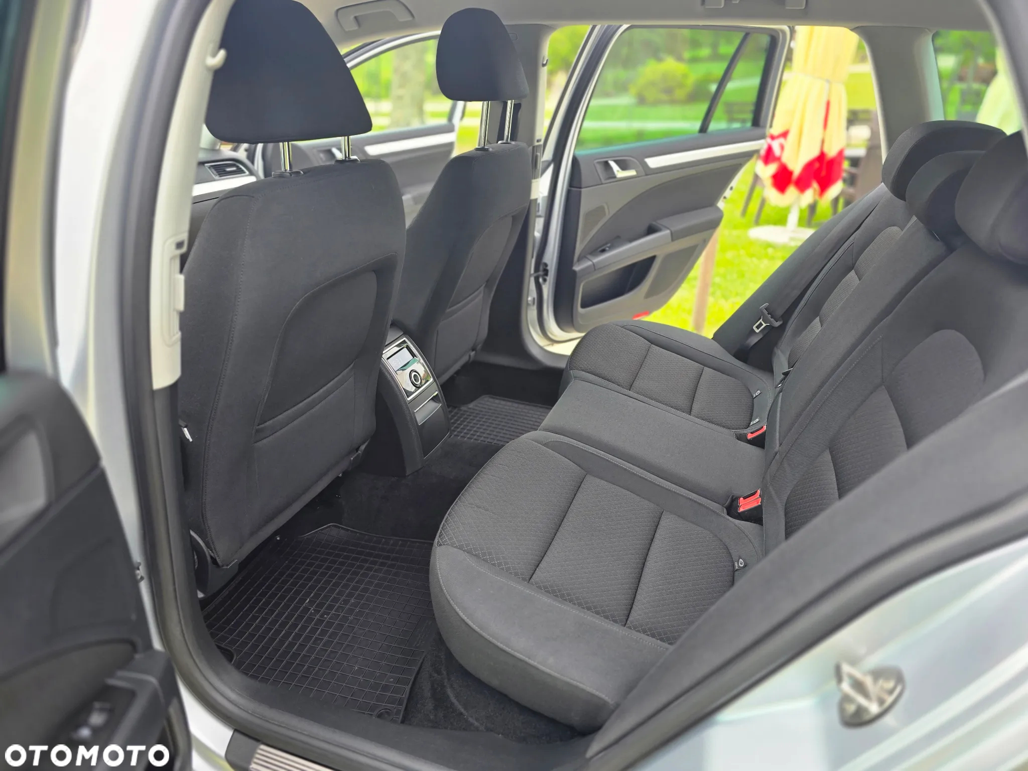 Skoda Superb 2.0 TDI Comfort DSG - 31