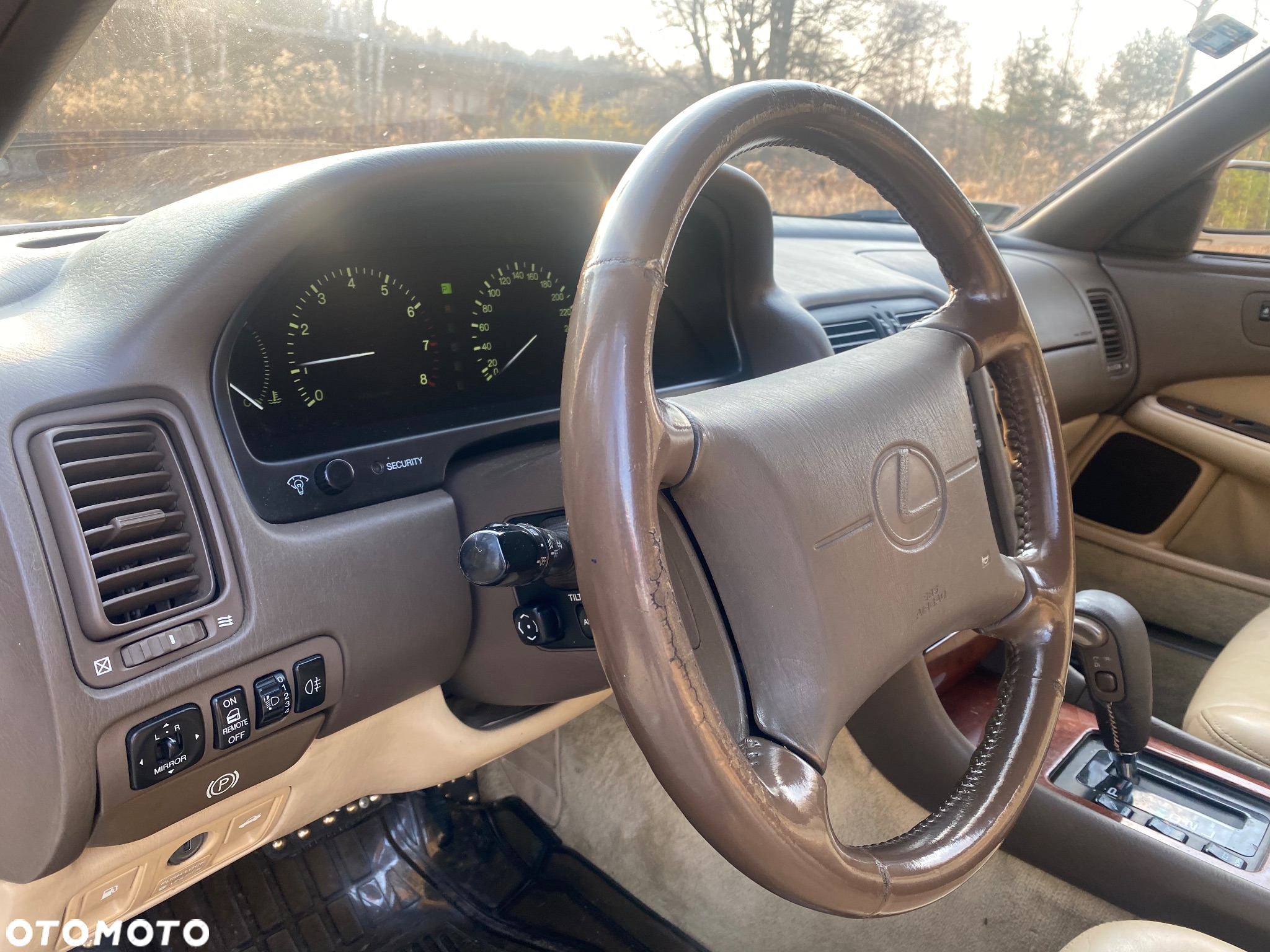Lexus LS 400 - 10