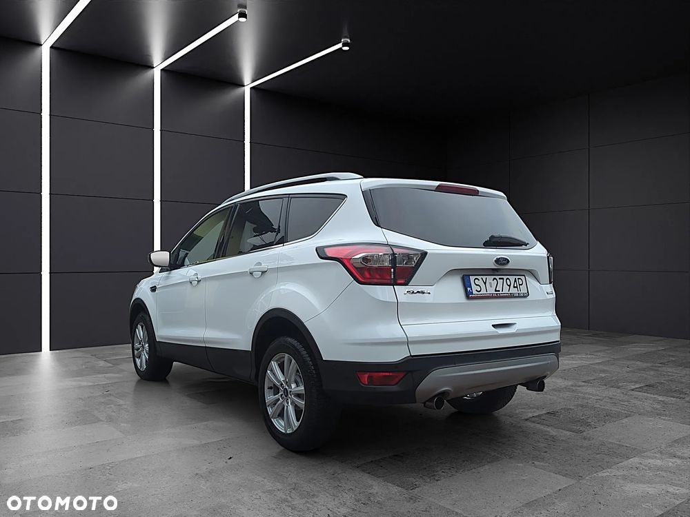 Ford Kuga 1.5 EcoBoost FWD Titanium ASS GPF - 4