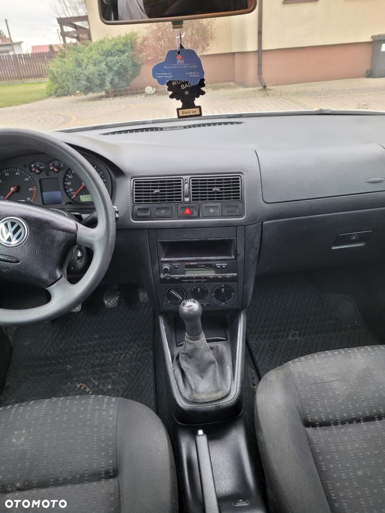 Volkswagen Golf 1.4 Comfortline - 11